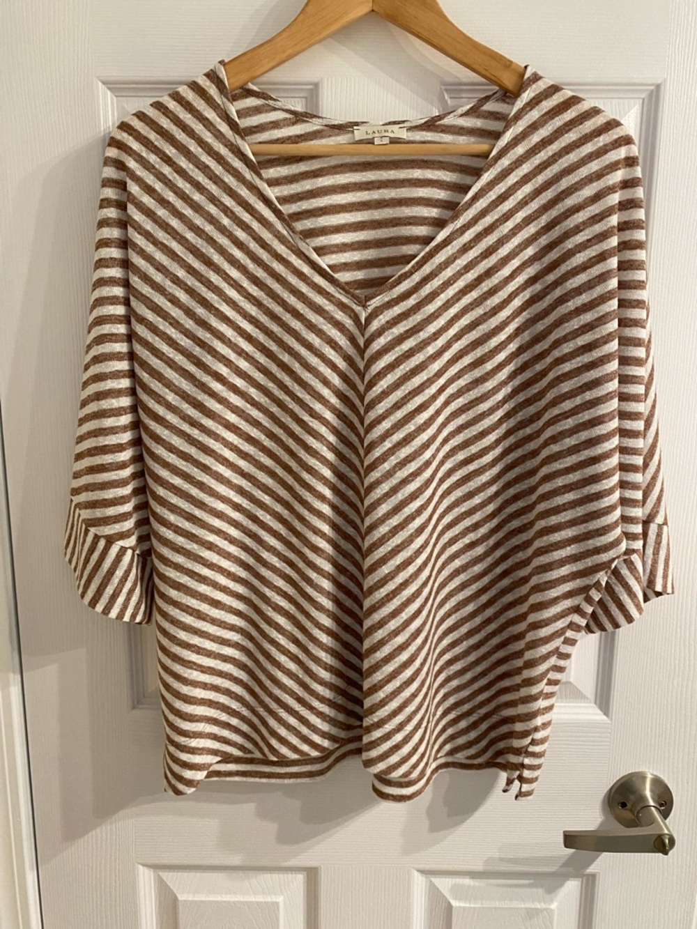 Laura Striped V-Neck Pullover - Cream & Brown Size Large